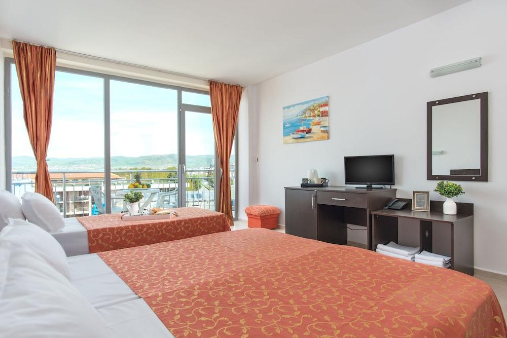 Tm Deluxe Hotel Sunny Beach Exterior photo