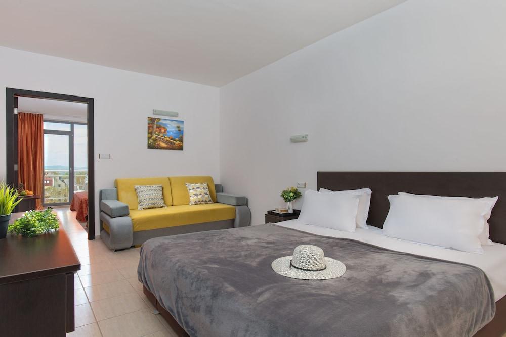 Tm Deluxe Hotel Sunny Beach Exterior photo