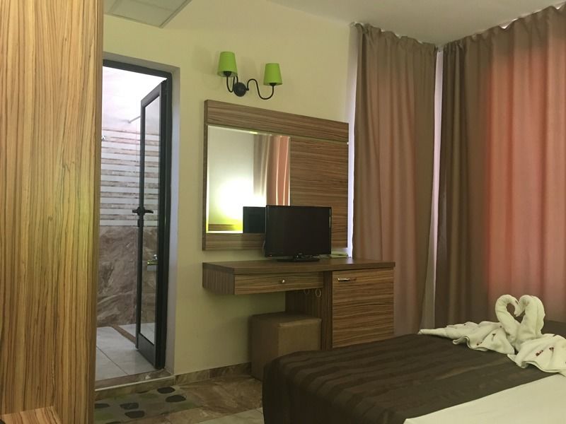 Tm Deluxe Hotel Sunny Beach Exterior photo